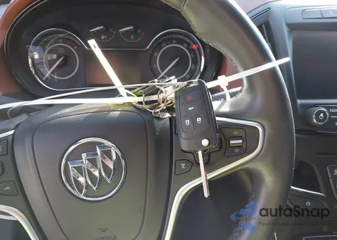 2017 Buick Regal Turbo Sport Touring z USA, uszkodzony, nr VIN 2G4GL5EX9H9183923